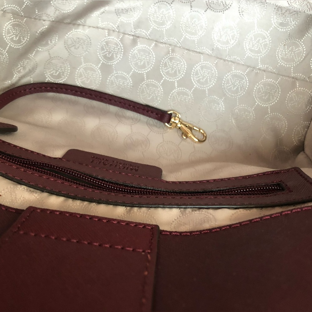 Michael Kors Hamilton Bag - Picture 7 of 16